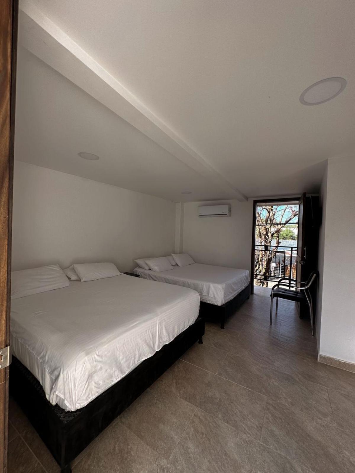 Hotel Victoria Queen Villavieja Eksteriør bilde